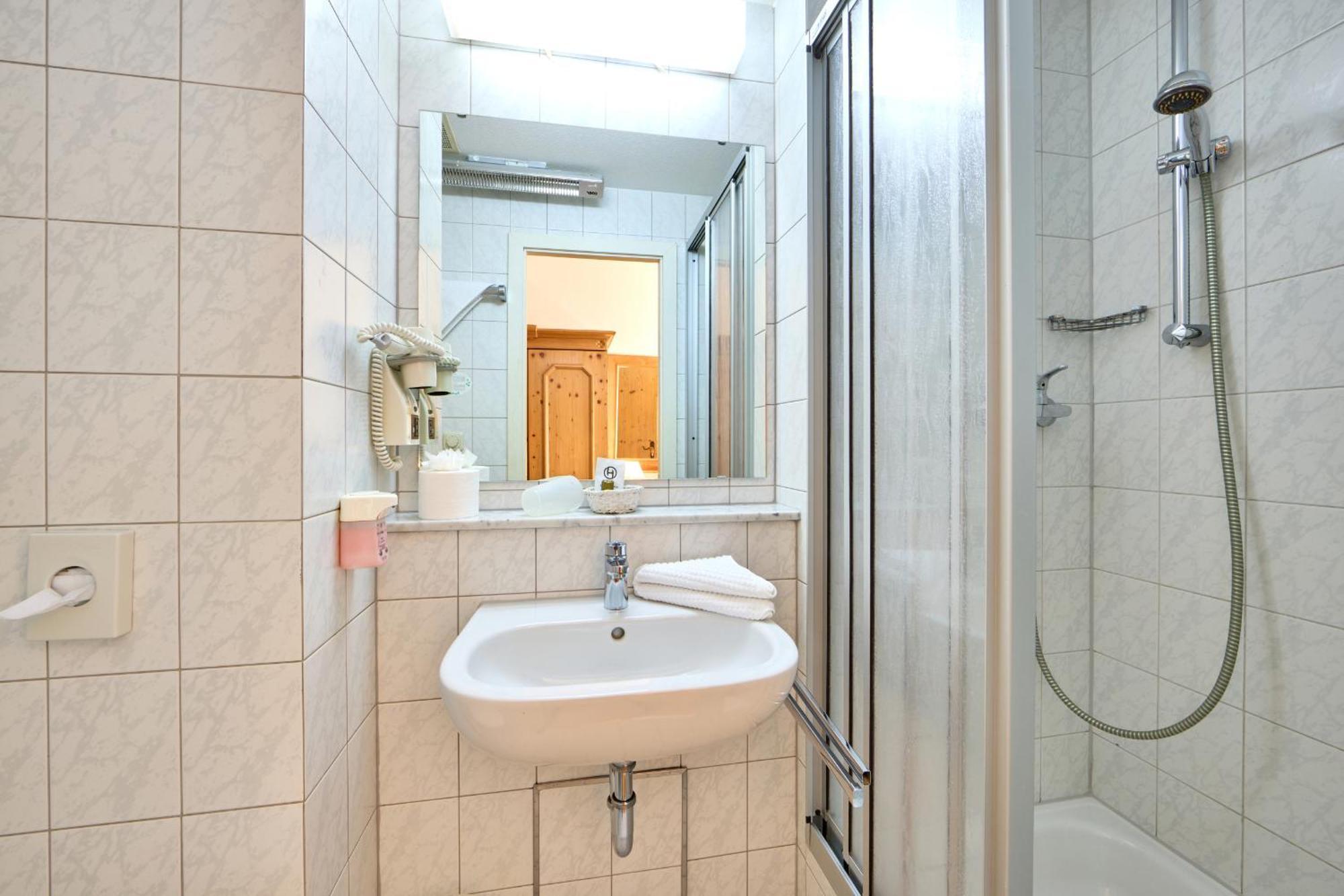 Hotel Drei Mohren Garmisch-Partenkirchen Habitación foto